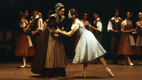 Angelika as mother in Giselle