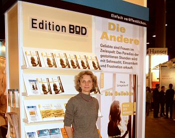 Maja Langsdorff am BoD-Messestand